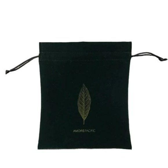AMORE PACIFIC Jade Gua Sha and Velvet Drawstring Pouch NEW in Box Amorepacific - Picture 4 of 7